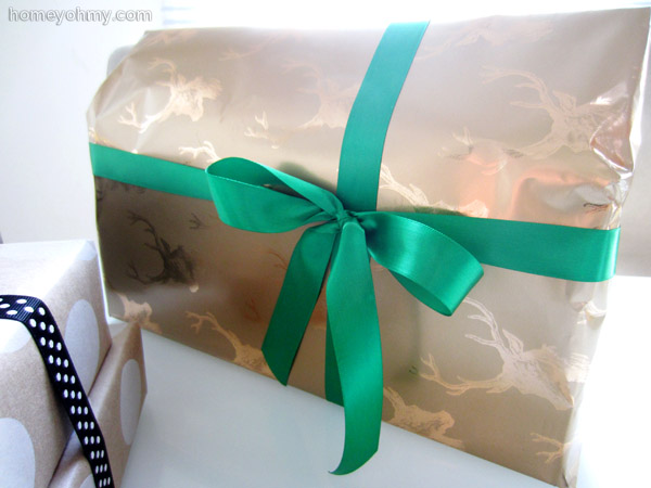 Gold deer gift wrapping