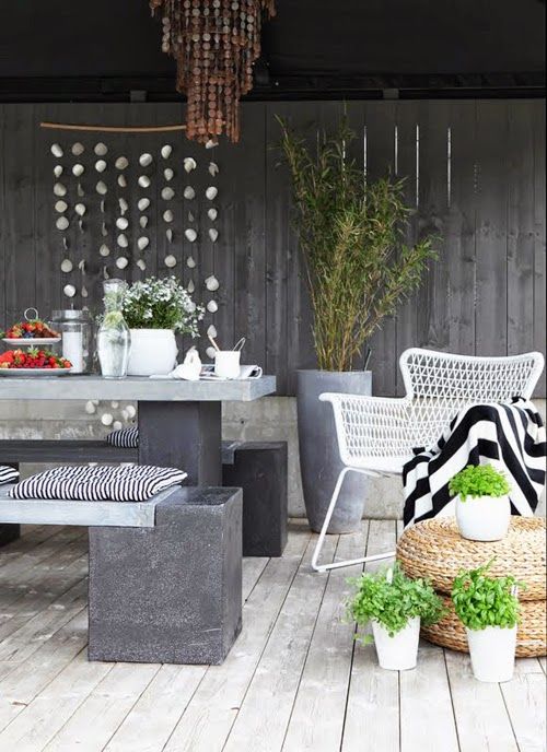 Neutral outdoor space