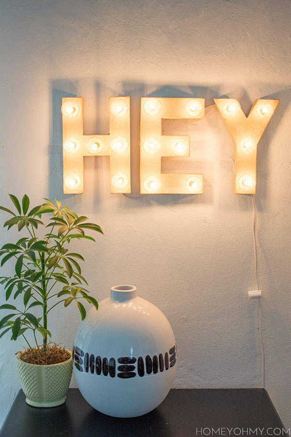 DIY Hey Marquee Sign