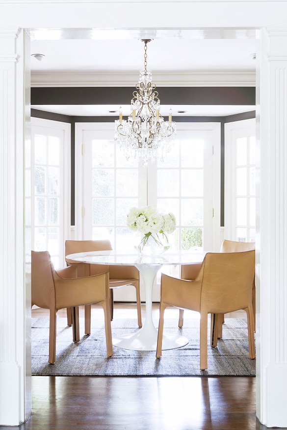 Tulip table and leather chairs