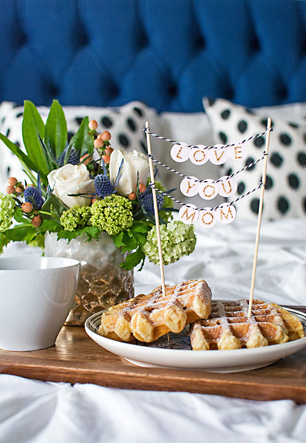 Mini Mothers Day Garland DIY