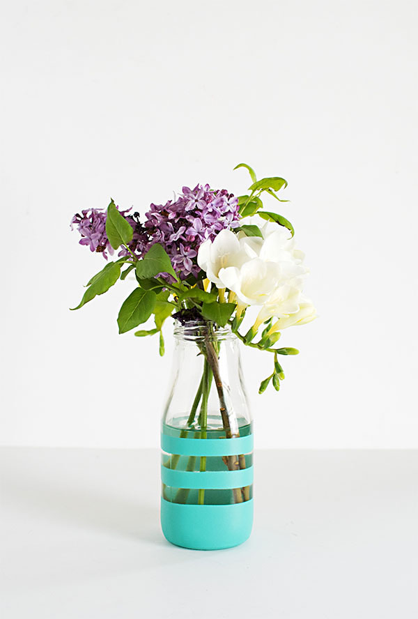 Striped vase DIY