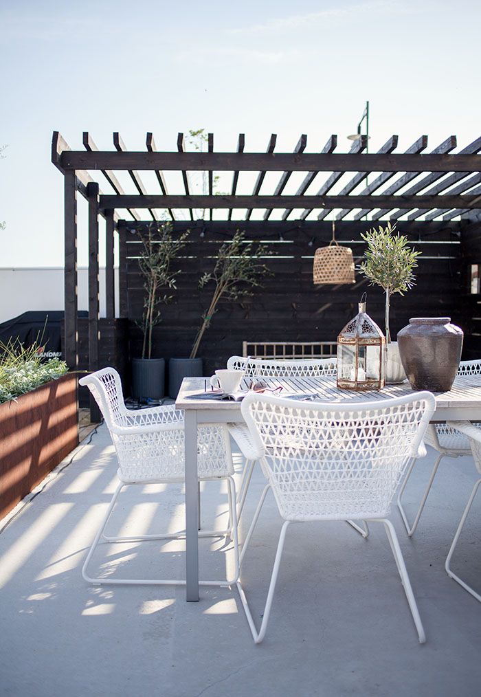 black pergola