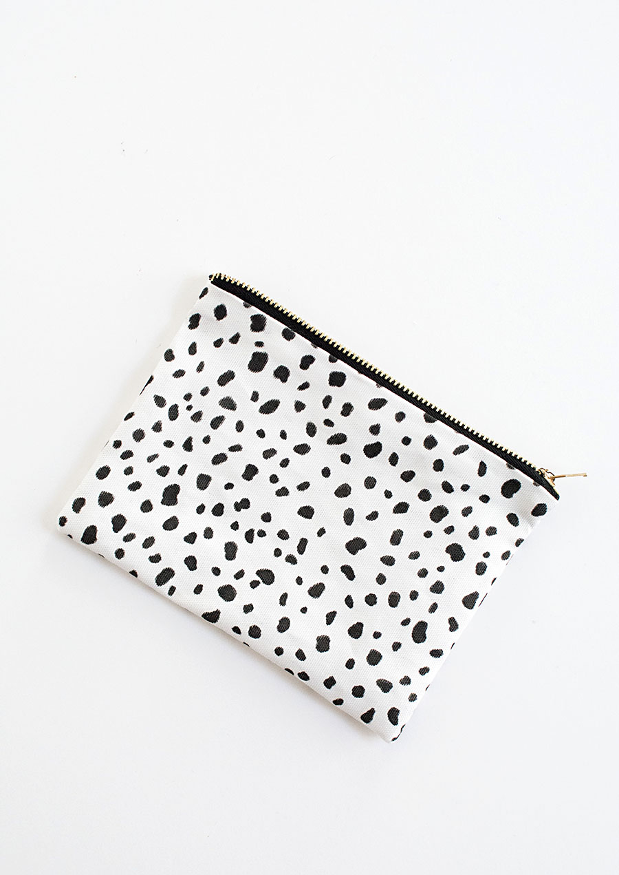 DIY- No-Sew Zipper Pouch