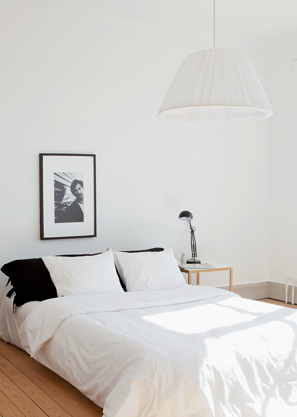 minimal black and white bedroom