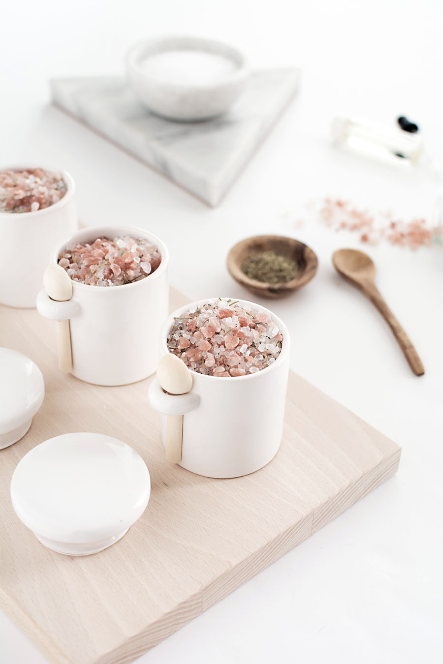 DIY grapefruit rosemary bath salts- Homey Oh My