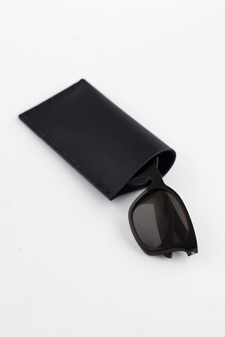 DIY Leather Sunglasses Pouch - Homey Oh My