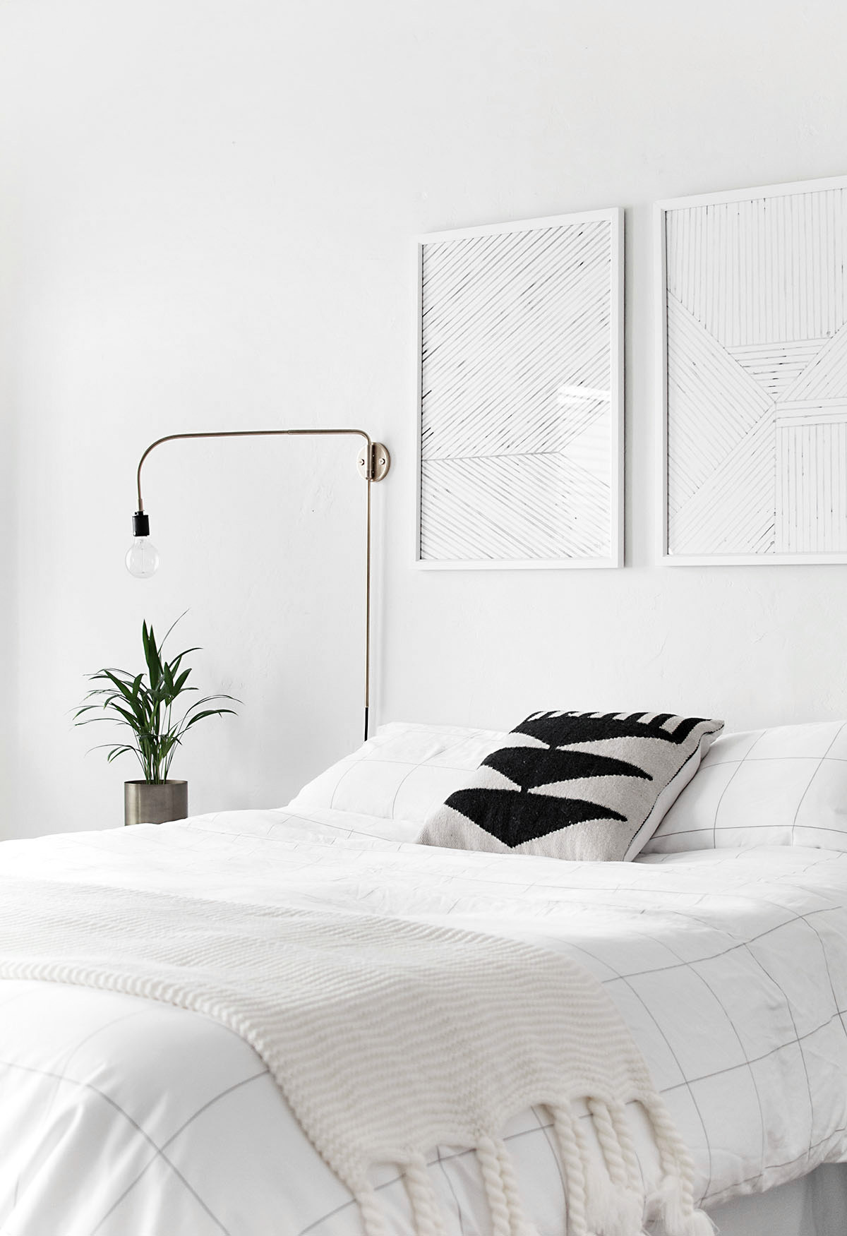 light-minimal-bedroom-2