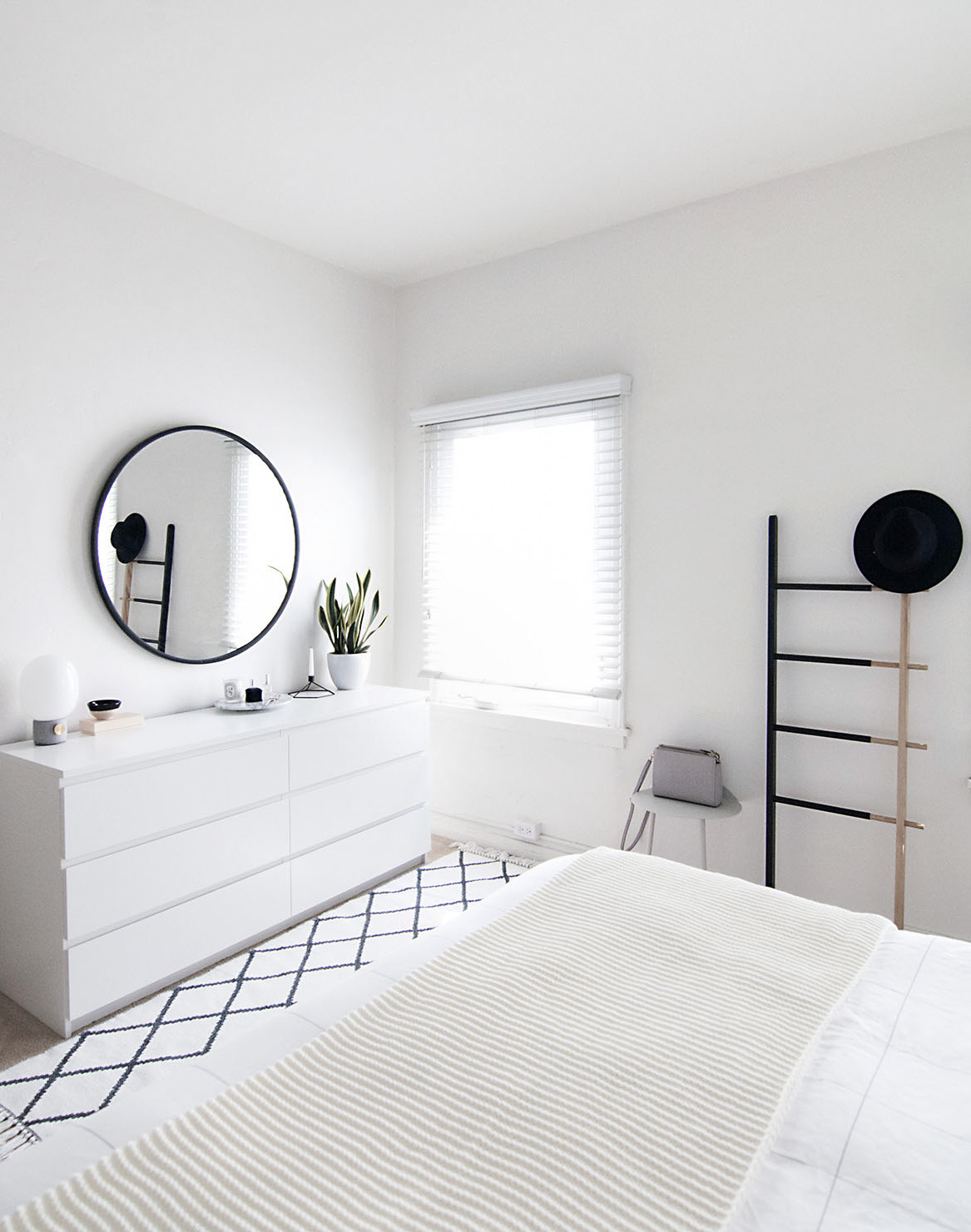 minimal modern bedroom-3