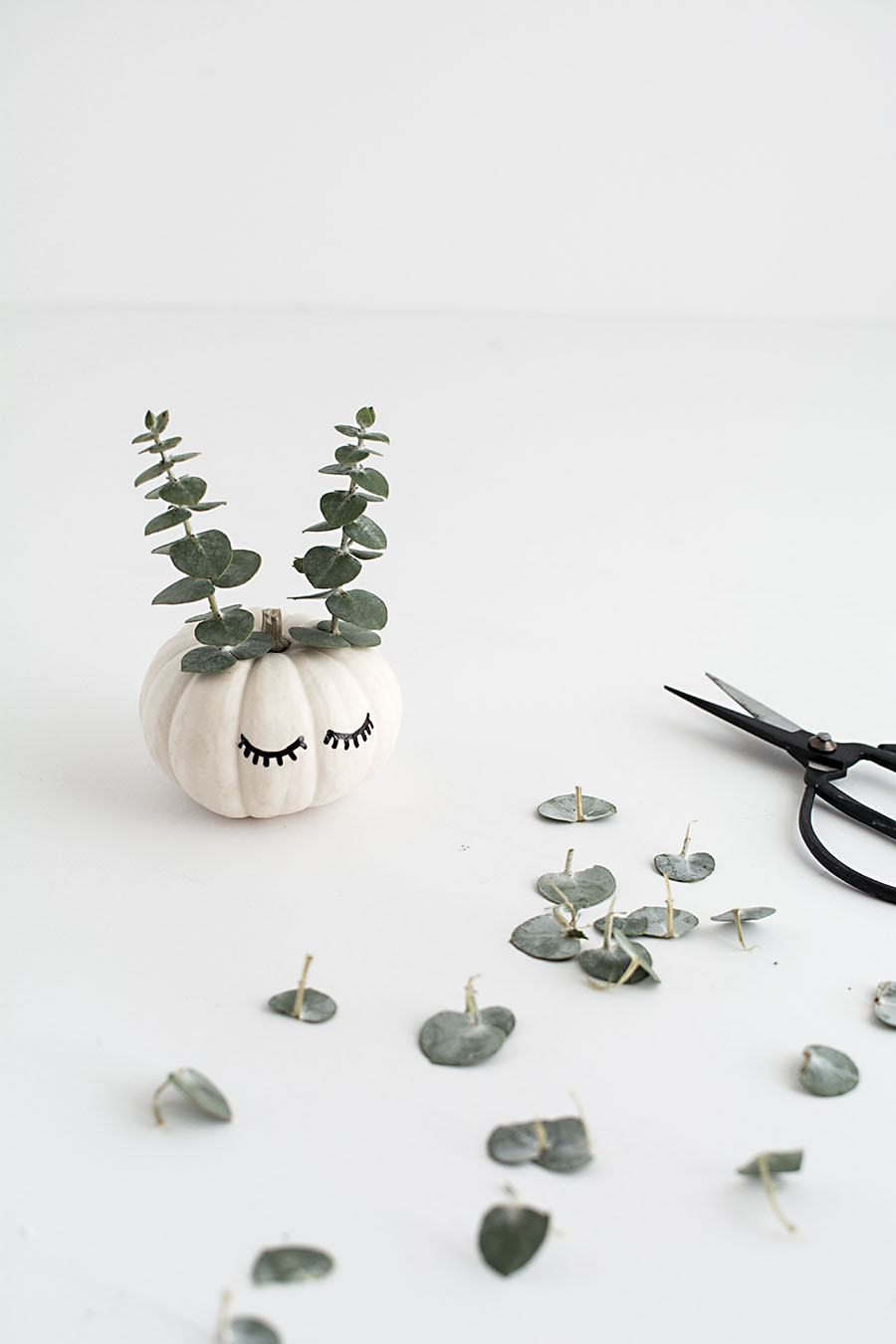 cute-faced-pumpkin-diy