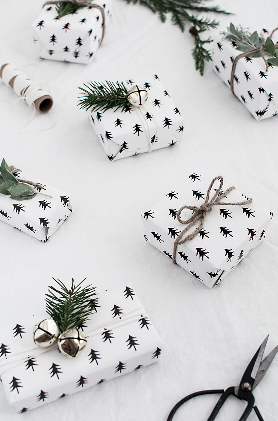 Free Printable Wrapping Paper for Christmas Gifts