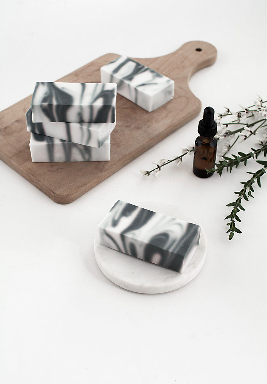 How to Make Marbled Melt and Pour Soaps - Ideas for the Home