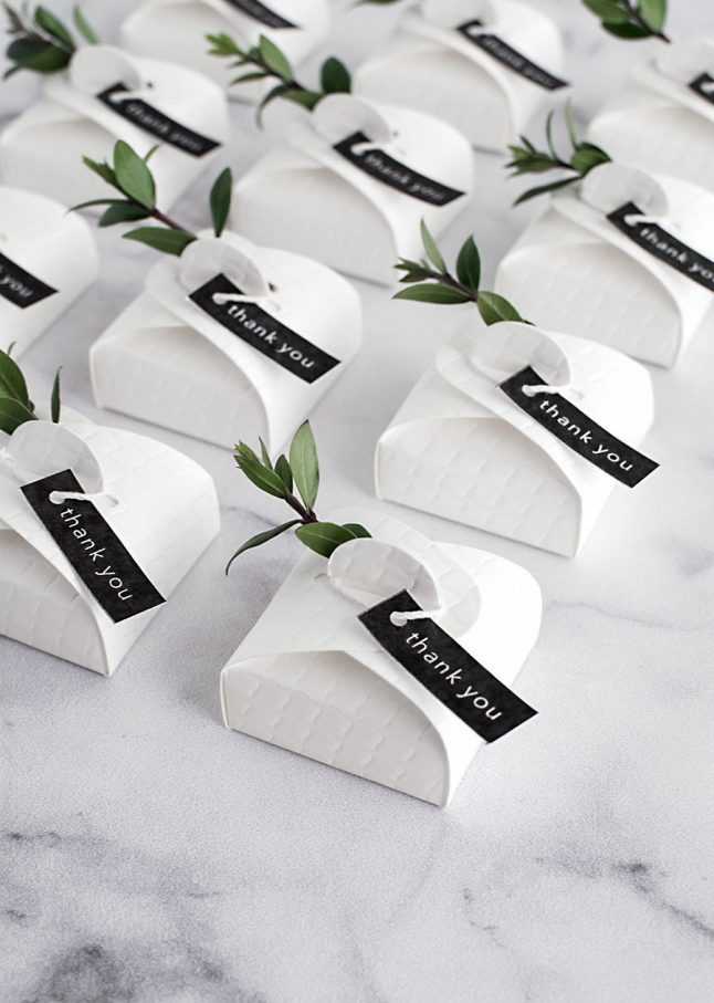 3 Simple and Modern DIY Wedding Favors