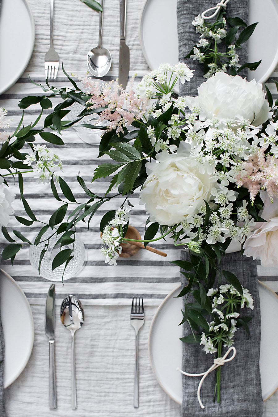 linen tabletop 4 - Homey Oh My