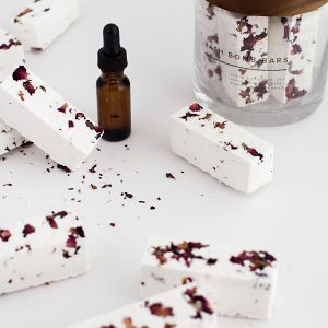 DIY Rose Bath Bomb Bars + Printable Label