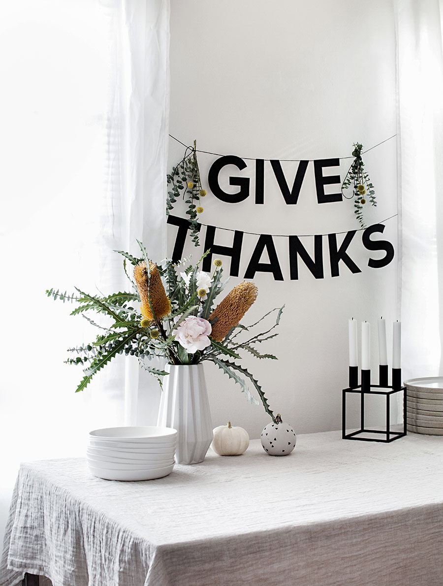 FRIENDSGIVING - Friendsgiving Banner - happy friendsgiving banner - Thanksgiving Banner - Friendsgiving Decoration - Friendsgiving Decor