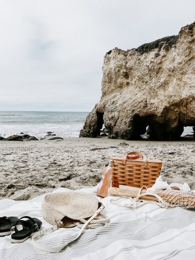 Tips + What to Pack for a Beach Picnic