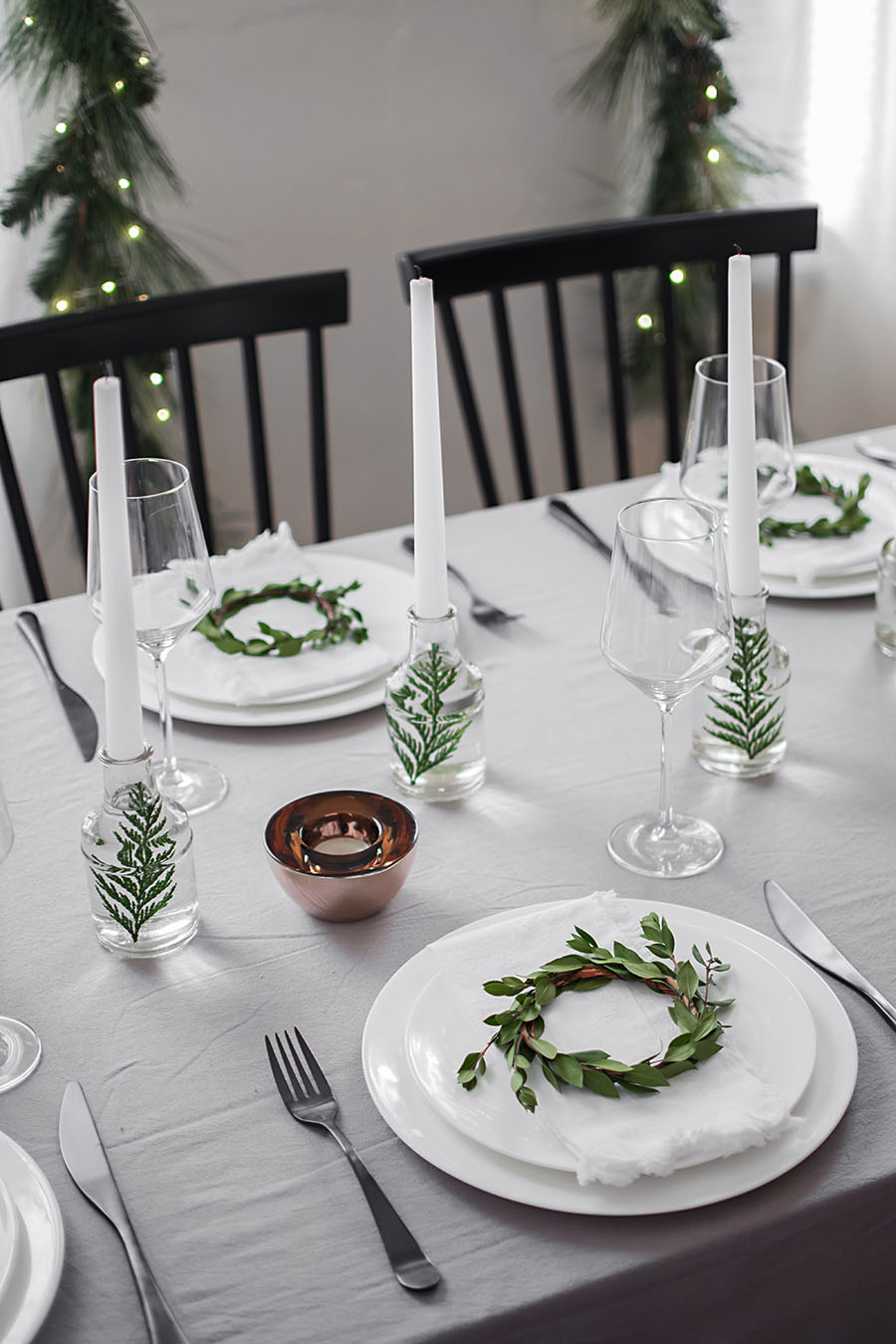 Modern Christmas Table - Homey Oh My