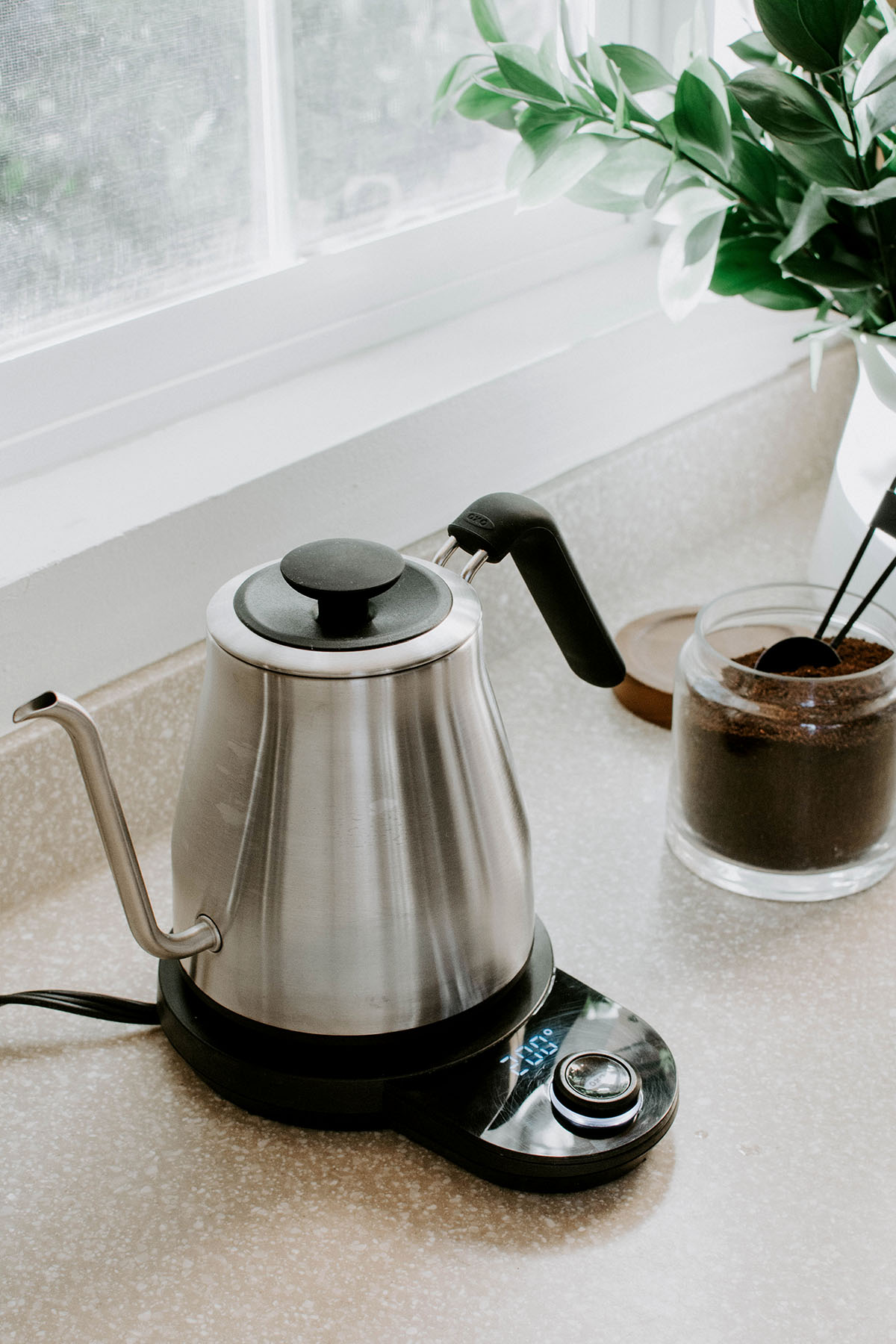 https://www.homeyohmy.com/wp-content/uploads/2019/12/pour-over-kettle.jpg
