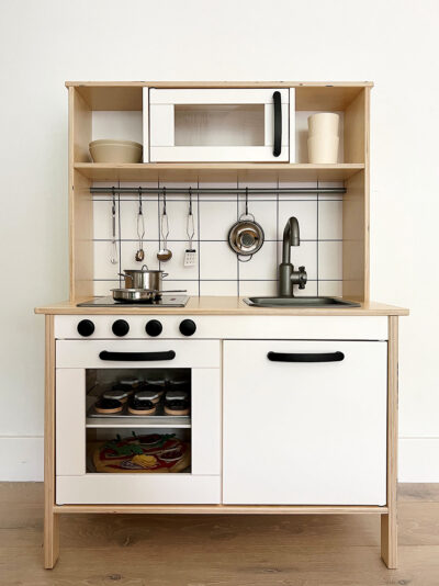 Modern Play Kitchen: IKEA DUKTIG Hack